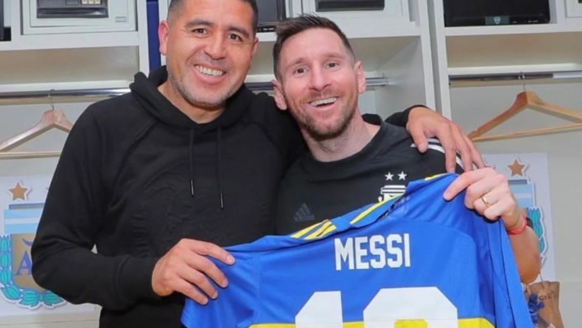 El llamado de Riquelme que podría acercar a Messi a La Bombonera: