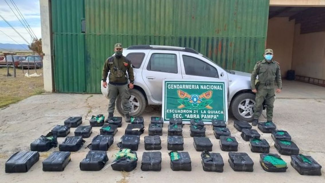 Viajaban por Jujuy con 200 kilos de coca y los agarr� Gendarmer�a 