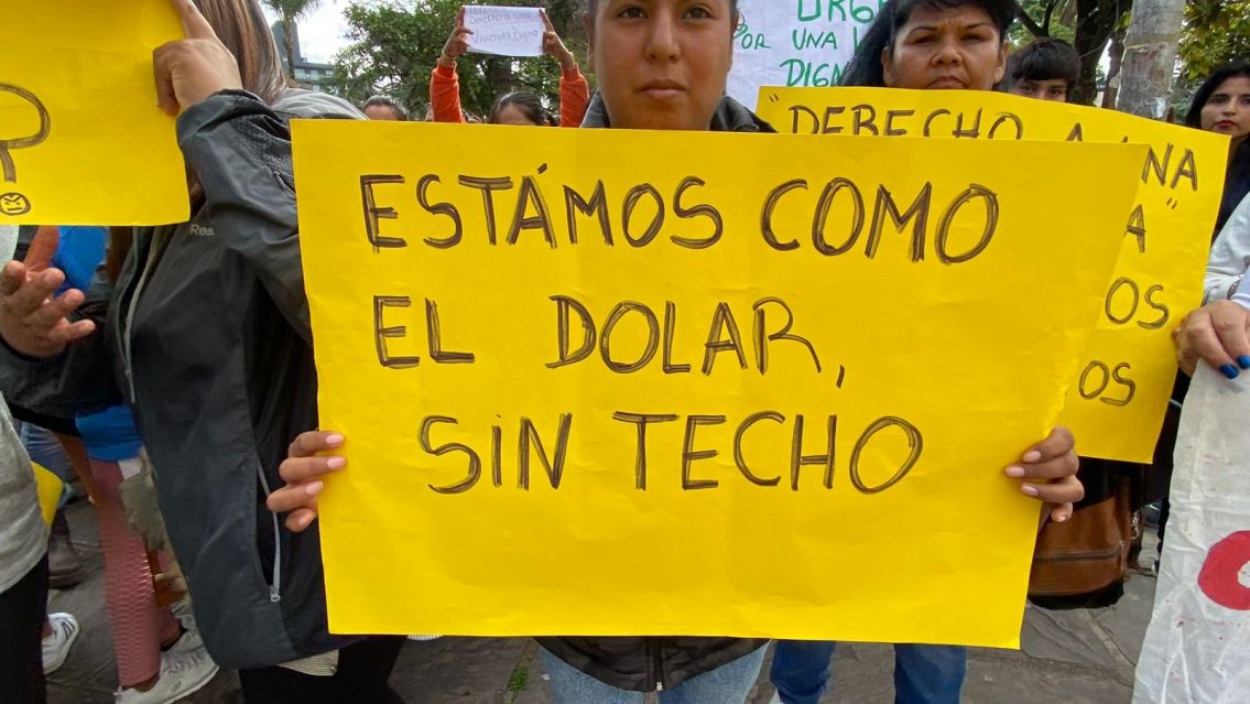 Juje�os desesperados por la falta de viviendas exigen soluciones