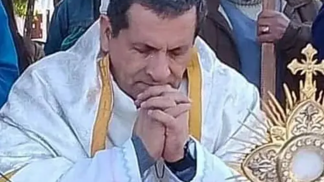 Curita norteño fue inhabilitado por 10 años tras descubrise que es un abusador