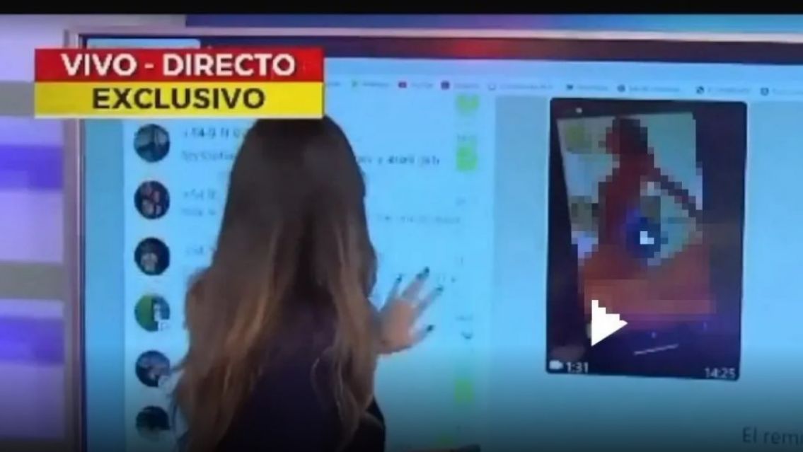 Pillaron a una periodista viendo el video "nopor" de Holder: en pleno supercl�sico