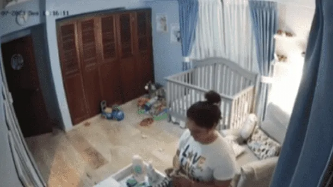 Nene vio al fantasma de su abuela, no le creían hasta que vieron las cámaras de seguridad