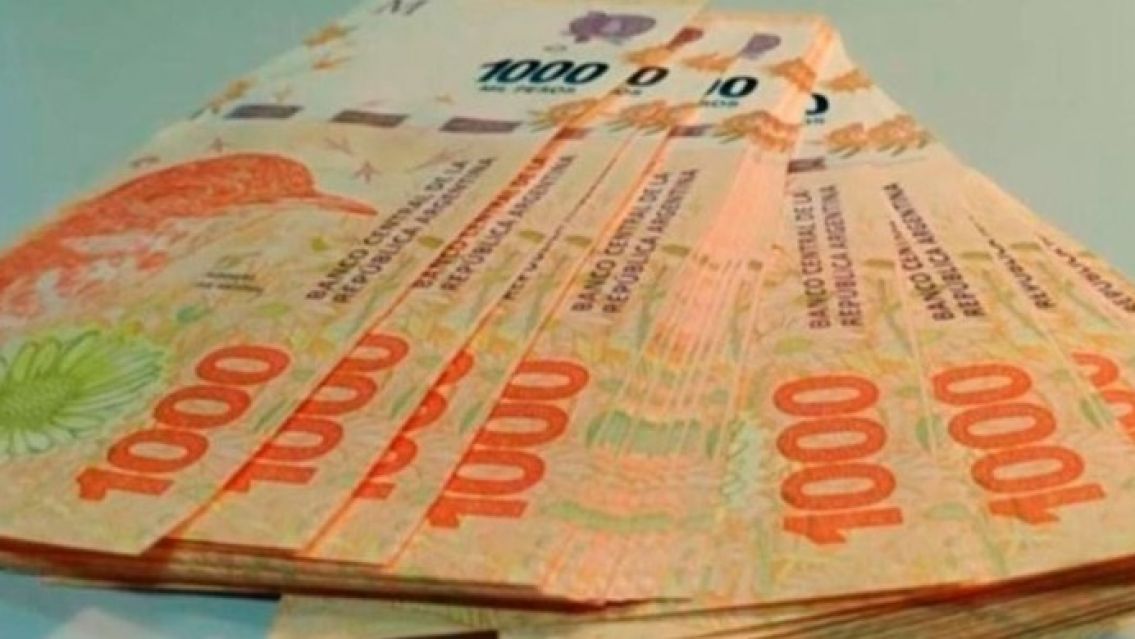 Se define un nuevo aumento para el salario m�nimo: de cu�nto ser� y qu� impacto tiene en los planes sociales