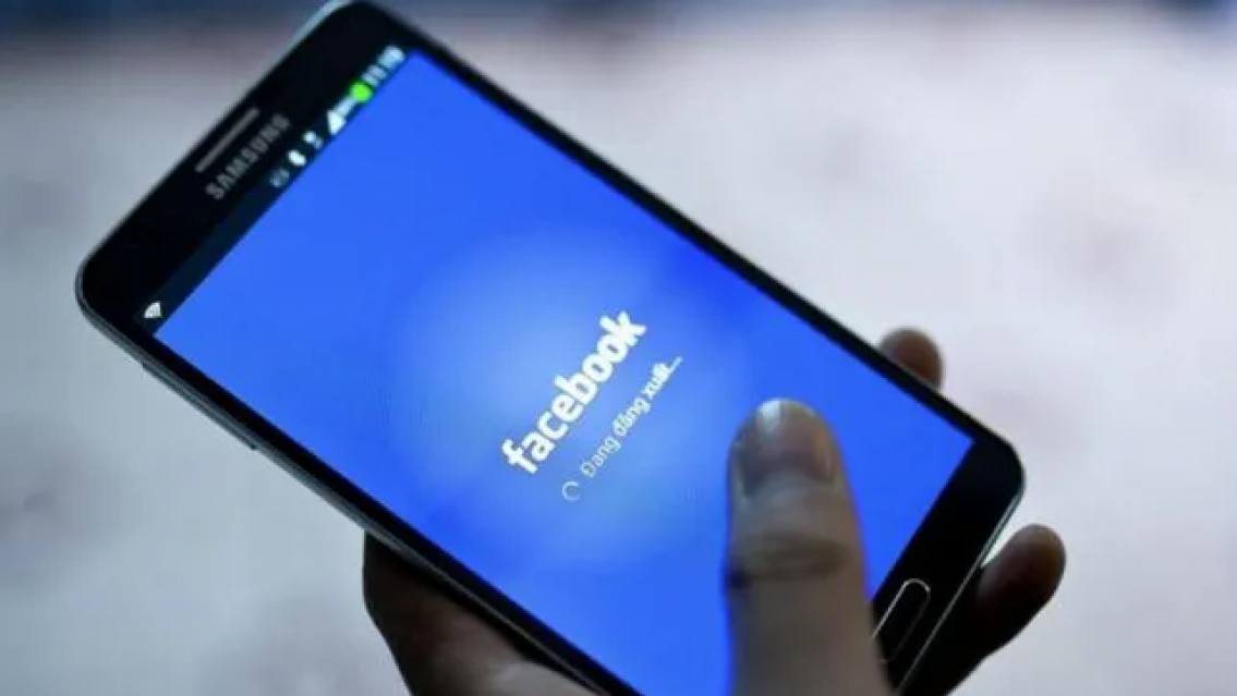 "Por mirar machos ajenos", tremendo escrache en Facebook de mujer a mujer