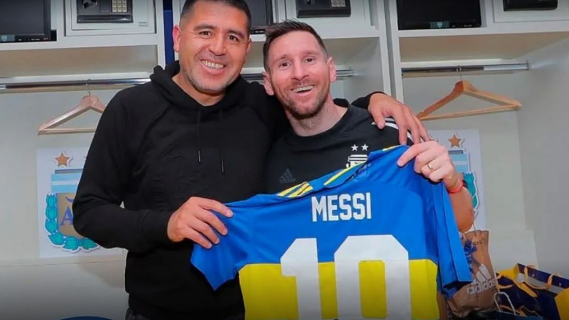 [CONFIRMADO] Tras despedirse del PSG, Messi viene a Boca: lucir� la azul y oro