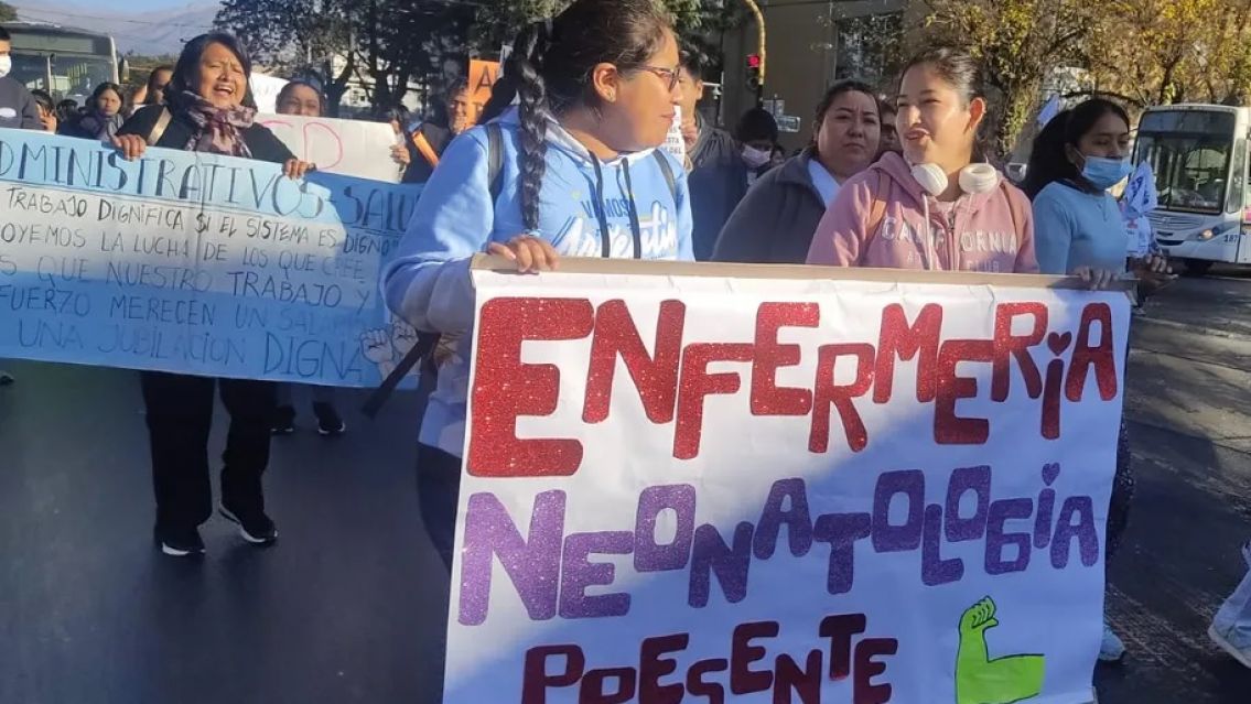 La Salud se autoconvoc� y lucha por salarios dignos: �D�nde est� Bouhid?
