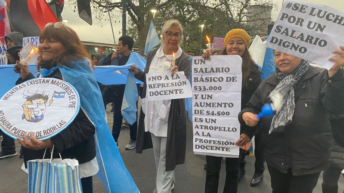 No hay acuerdo entre el Gobierno y la docencia: la discusi�n sigue