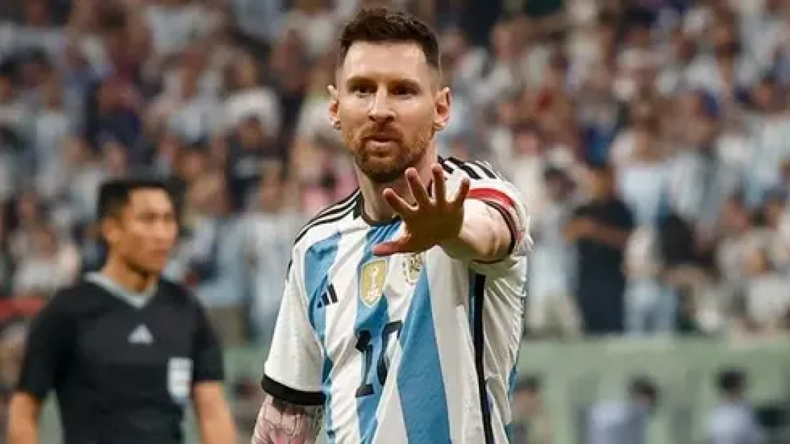 "Una payasada", critican duramente la camiseta que usar� Messi en el Inter Miami