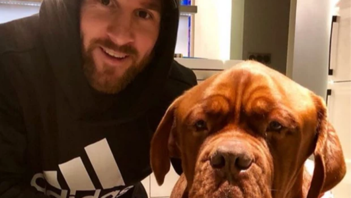 Cama especial y jacuzzi propio, los lujazos del súper perro de Lío Messi