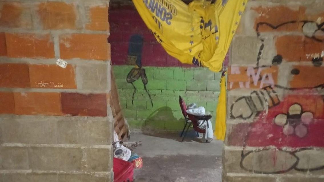 Conmoción: gendarmería rescató a una nenita de 4 años que estaba sola en una casa