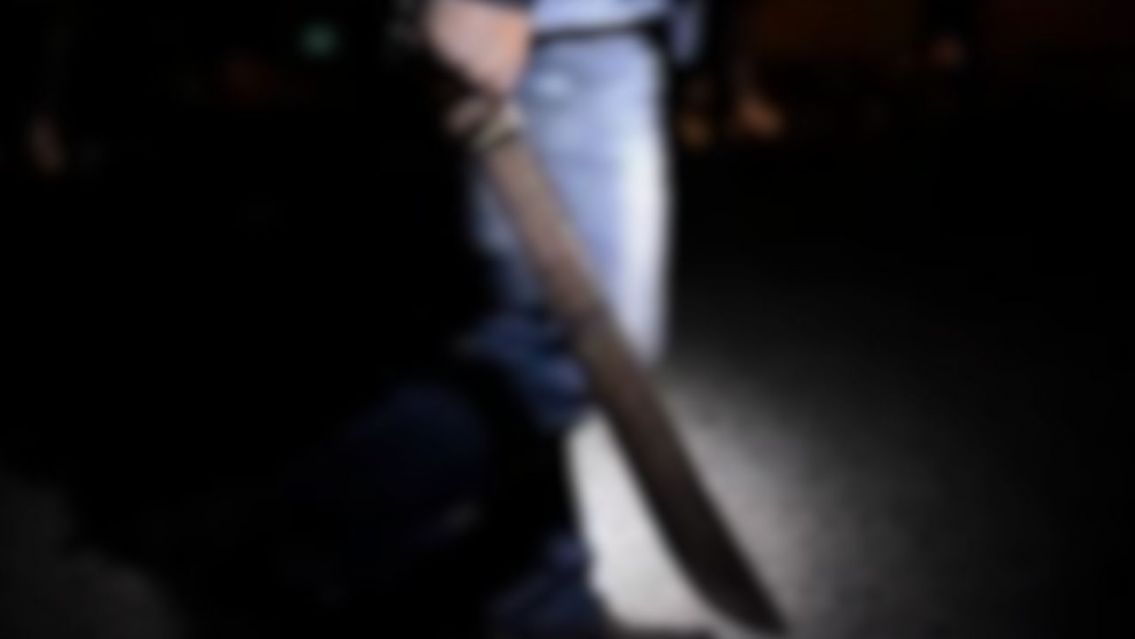 "Chuky" apareció en la casa de su ex con un machete: "La empujó, la golpeó y..."