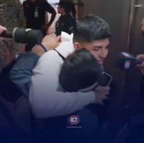 El favor que le pidió Antonio a su mamá apenas la vio en el aeropuerto: se lo dijo al oído