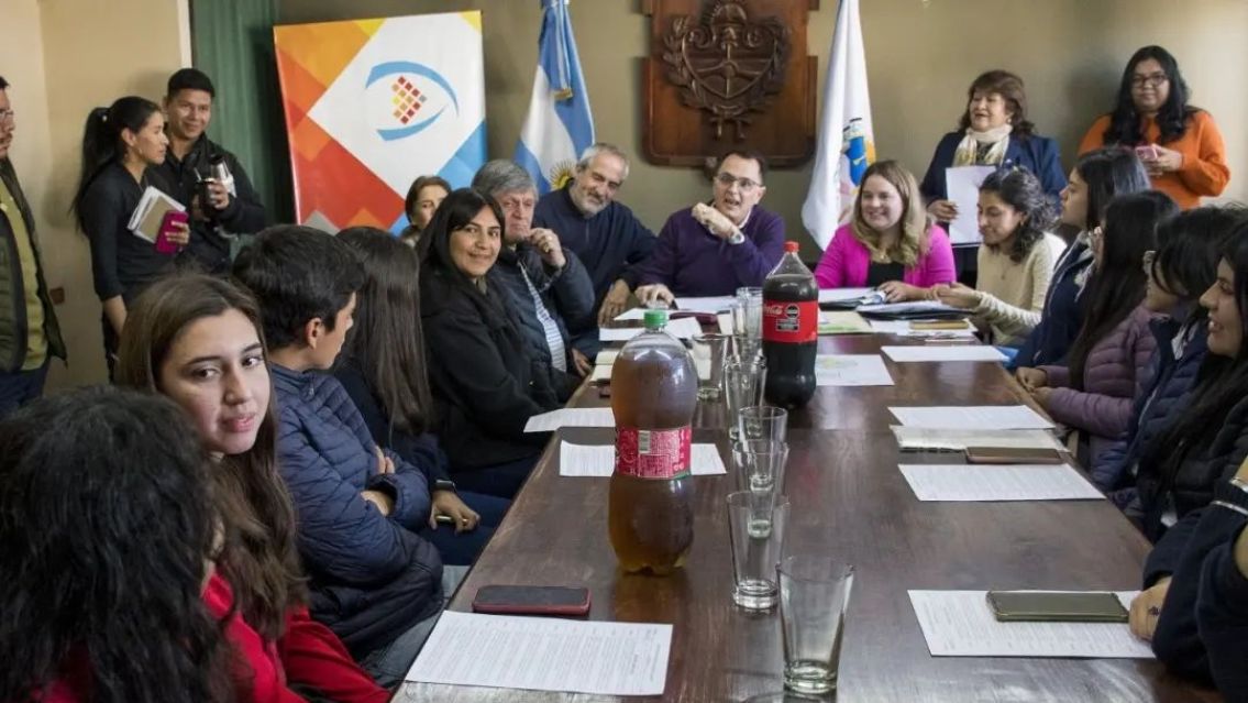 Jujuy: concejales recibieron a estudiantes para analizar proyectos ambientales
