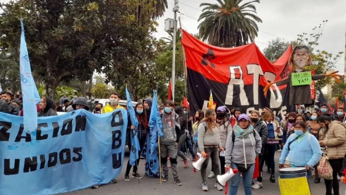 Jueves de paro en Jujuy: Miles de juje�os salen a las calles