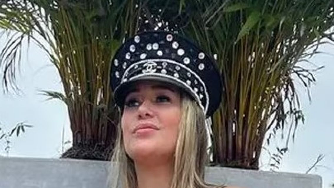 Directores de un colegio despidieron a una maestra por subir estas "fotos prohibidas"