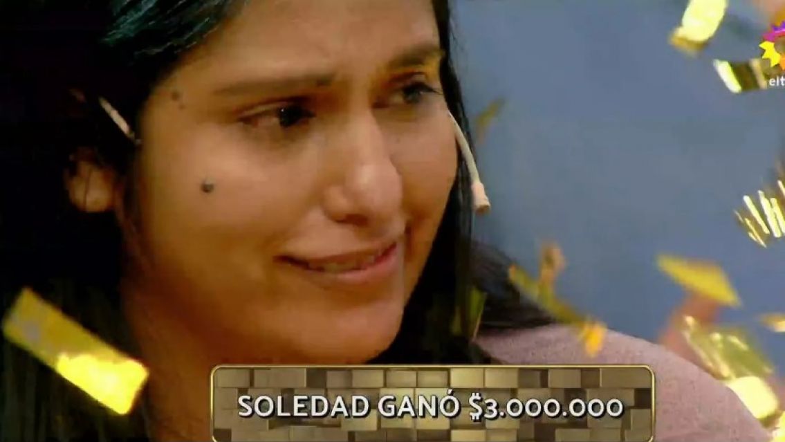 Los 8 escalones: una vendedora ambulante gan� los 3 millones y cont� c�mo los invertir�