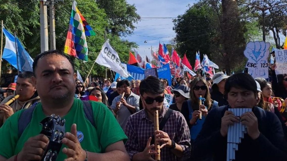 Arrancó desde Calilegua la "marcha del Apagón"