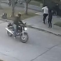 Jujeña no quería dejar salir a su novio con los amigos: La asaltaron en plena discusión