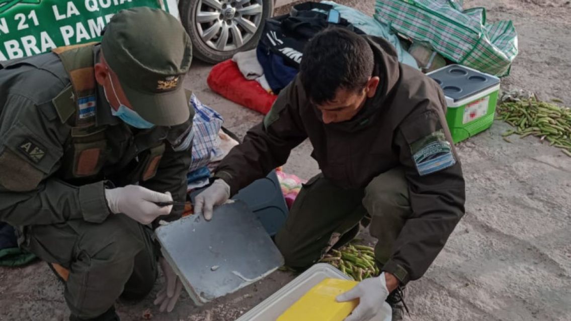No vend�an picol�: bolivianos andaban por Jujuy con las conservadoras llenas de droga