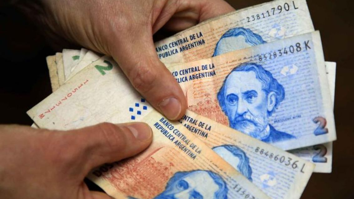 Ofrecen miles de pesos por el billete de 2 mangos: conocé cómo venderlo