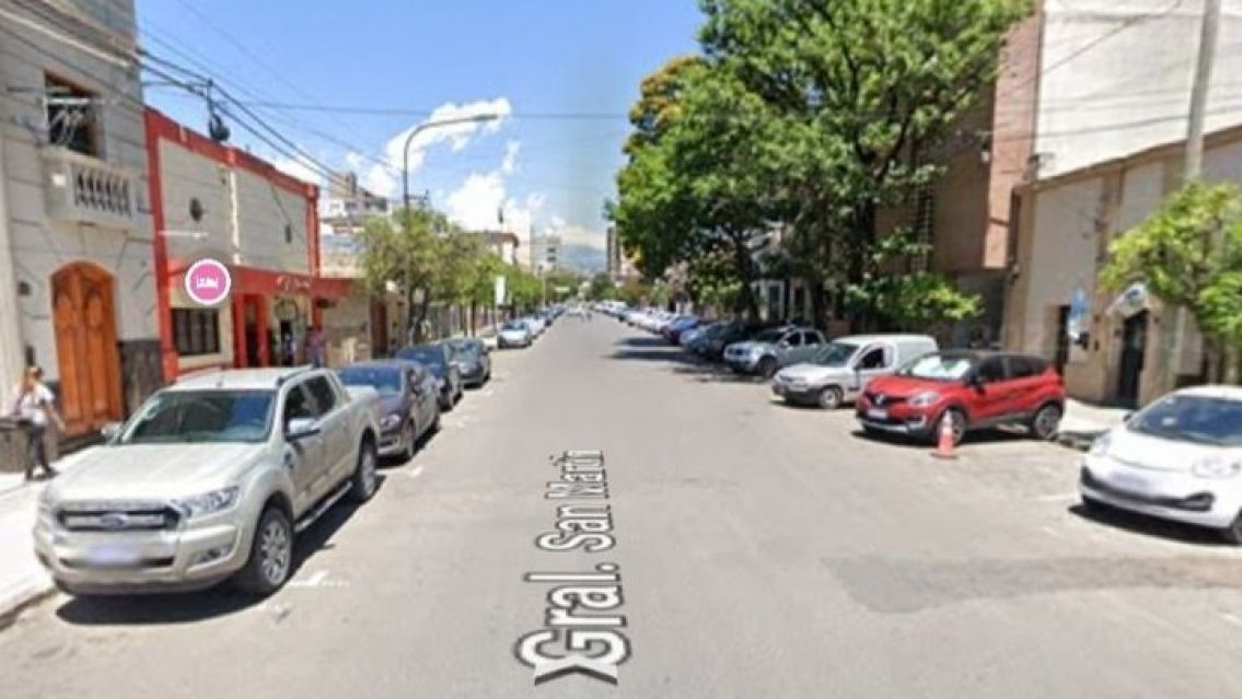 Apareció un hombre muerto pleno centro jujeño: Conmoción