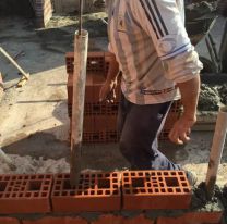 Albañil jujeño publicó sus precios en Facebook y sorprendió a todos: "Es re barato"