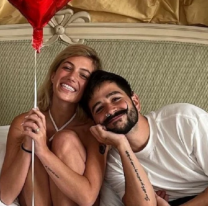 Raaaro. Camilo y su cu&ntilde;ada argentina Stefi Roitman en una situaci&oacute;n muy "hot"