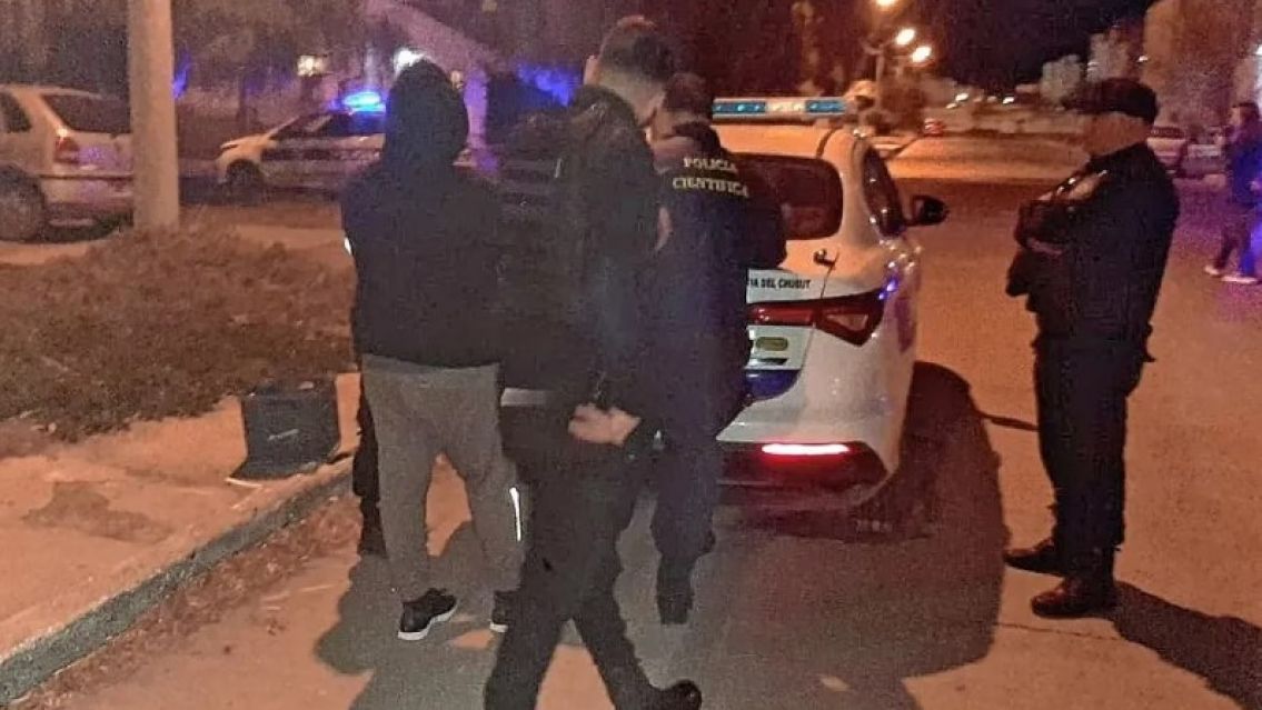 Le cortó los dedos con un machete a un chorro: Ahora puede ir preso