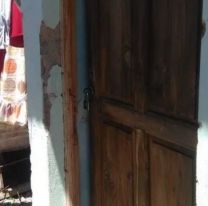 Juje&ntilde;a se fue de fiesta y dej&oacute; a su hijito encerrado con candado: "Estaba sin comer"