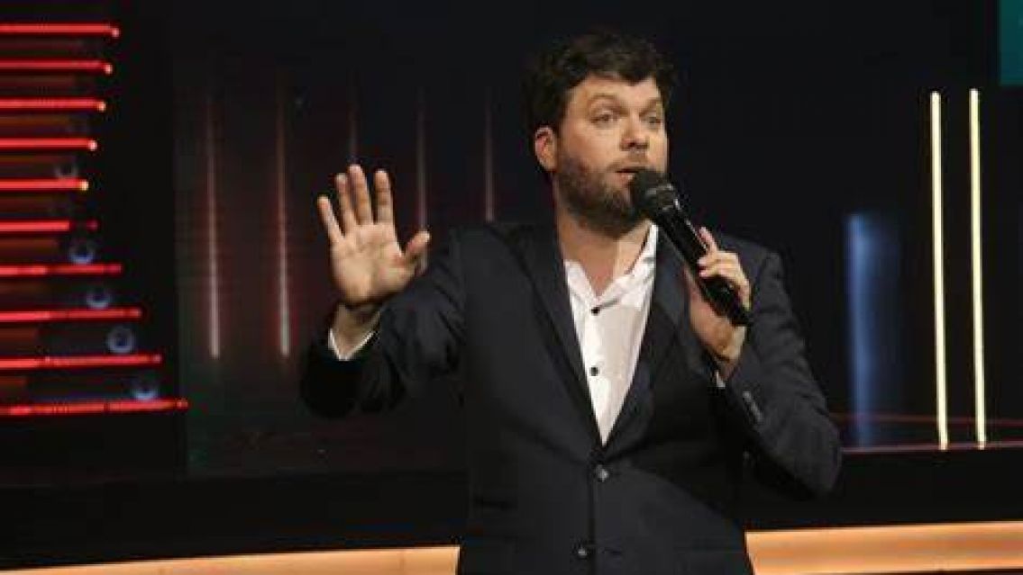 Guido Kaczka cont� una interna de Los 8 Escalones y apunt� contra una panelista