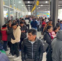 Los colectivos están demorados y hay bronca en la terminal de Jujuy: "Siempre lo mismo"