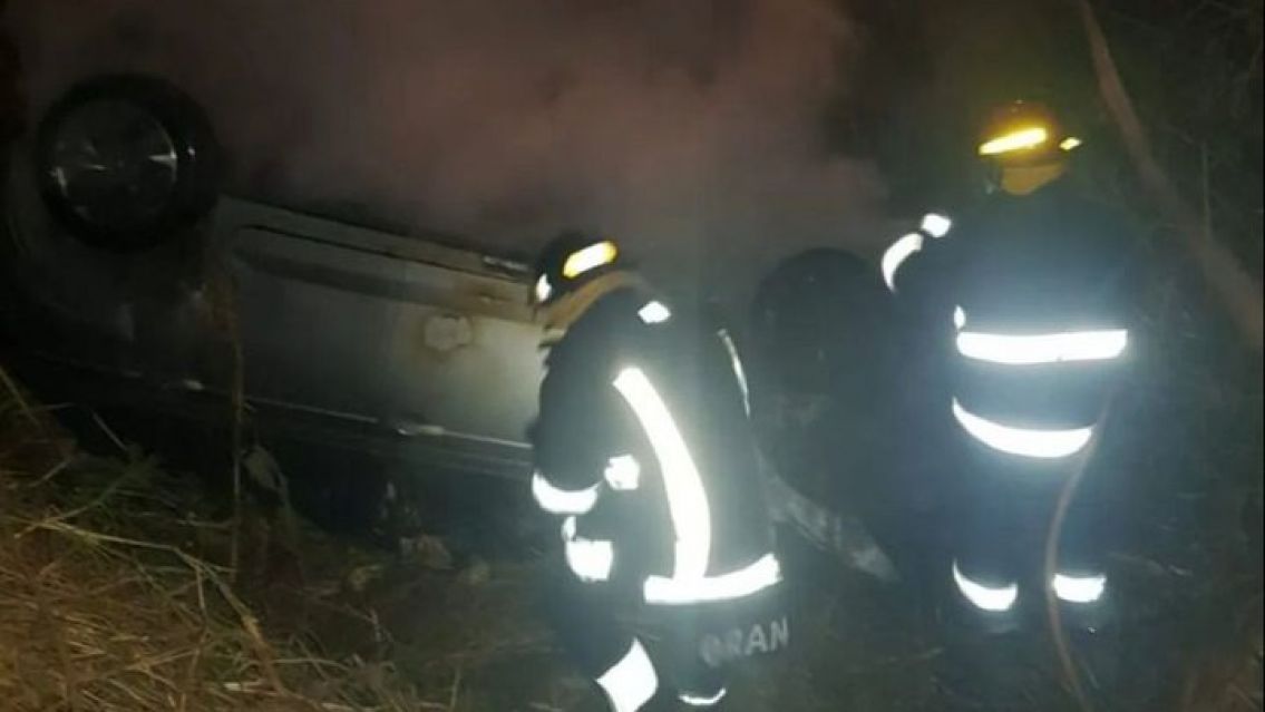 Tragedia en Salta: murieron un hombre y dos niñas tras un vuelco con el auto