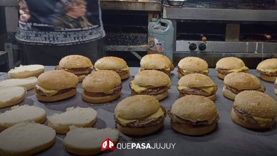 Norte�o prometi� regalar hamburguesas si ganaba Milei y cumpli�: "tomen nota"