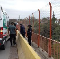 Evitaron que una jujeña saltara desde el puente Paraguay