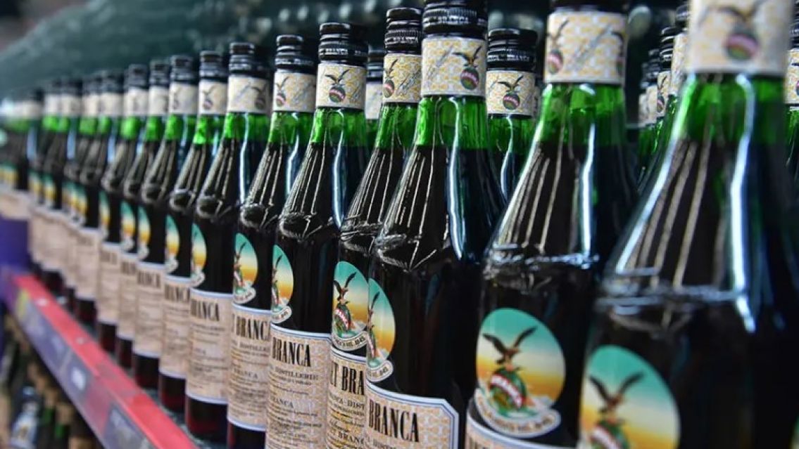 Esto cuesta una botella de fernet en EE.UU.: Nunca podré recuperarme financieramente de esta compra