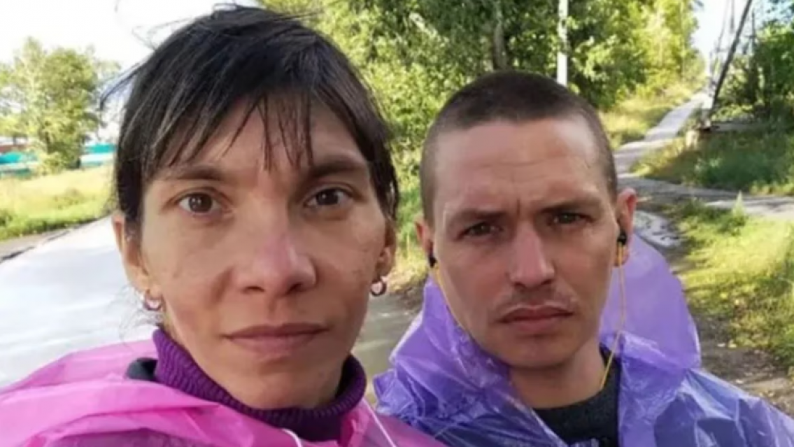 Se enamoró de un preso y se casaron: él la mató a golpes frente a los invitados de la boda