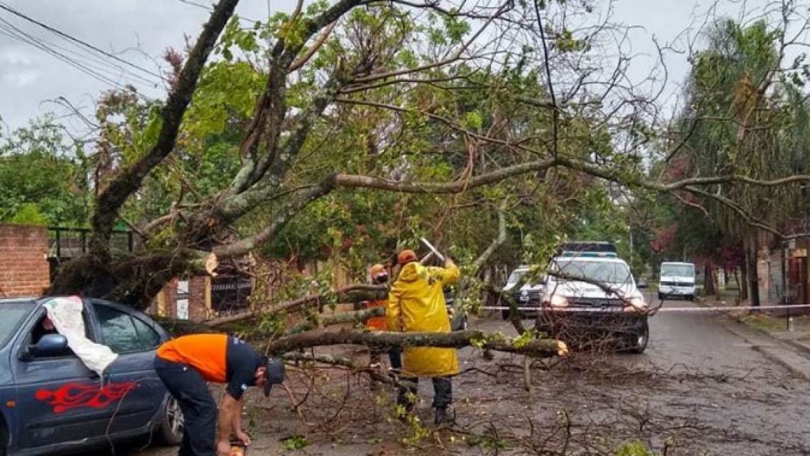 Un amanecer de película en Jujuy y alertas por fuertes vientos: ¿cuándo vuelve el frío?