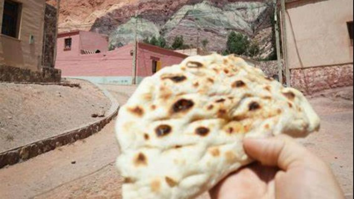 Una tortilla por un d�lar: comerciantes de Purmamarca dolarizaron sus precios