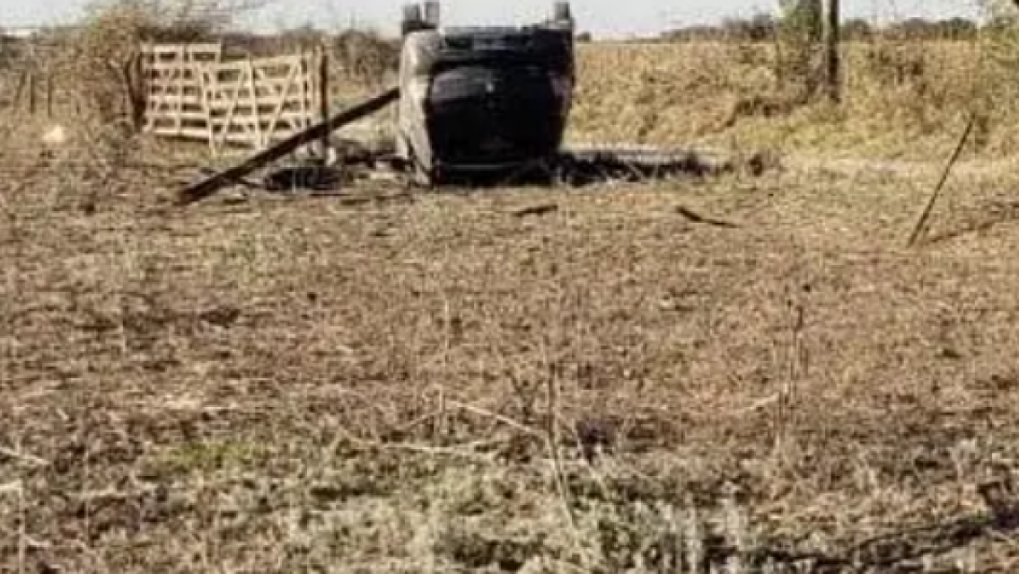 En medio del viento, una nena de 12 le sacó el auto a su papá, volcó y perdió la vida