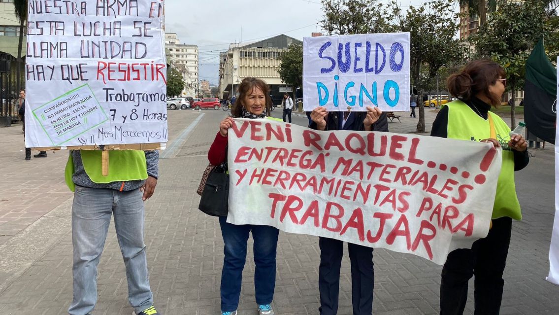 Trabajadores denuncian que Agua Potable no les da ni herramientas
