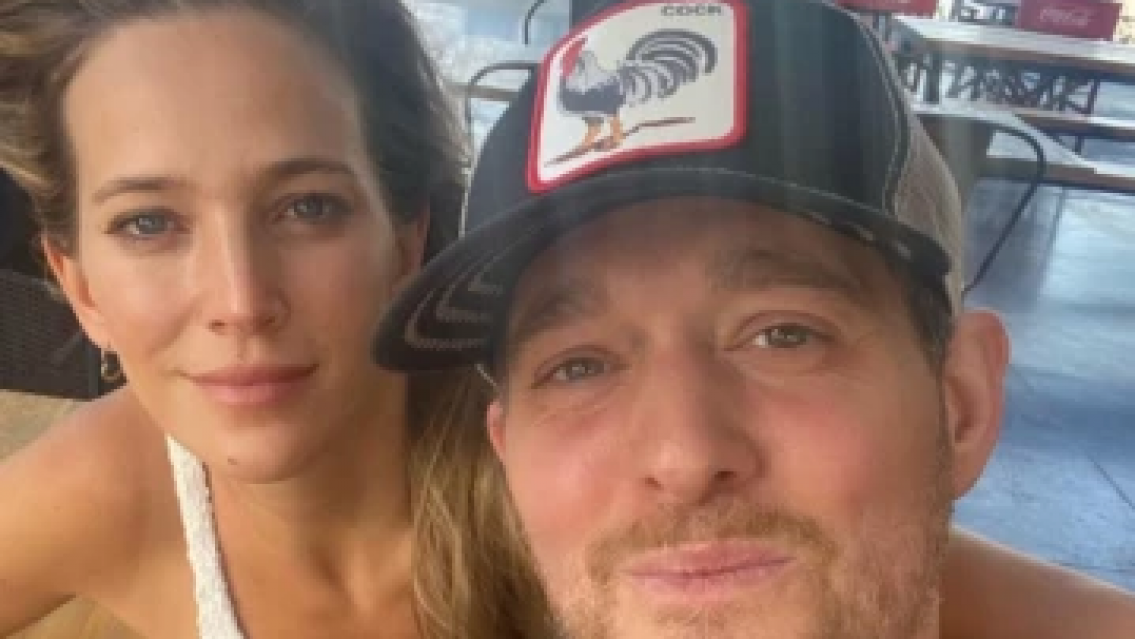 Terrible discusi�n entre Bubl� y Luisana Lopialto, los fans de ella no entienden porqu� no se separa