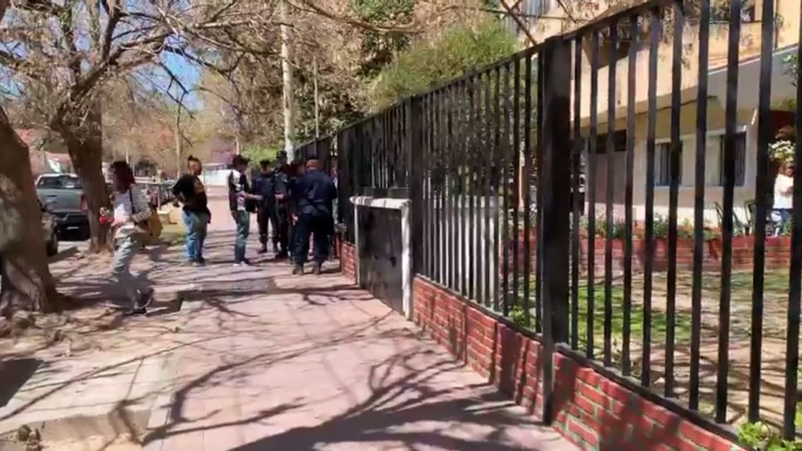 Se conocieron los nombres del papá y la hijita que murieron intoxicados