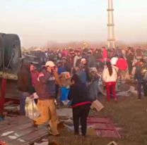 AHORA: En la ruta 34 volcó un camión con mercadería y el chofer está regalando todo