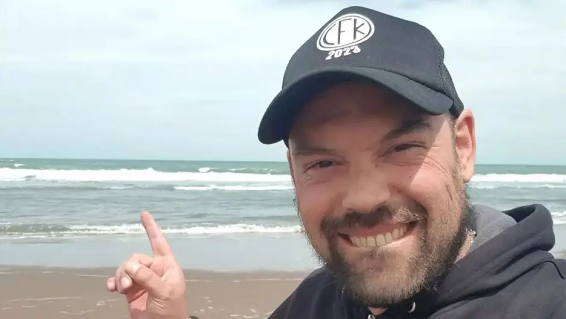 "�Nenitas de cu�nto consegu�s?", aberrantes mensajes del "periodista Kirchnerista"