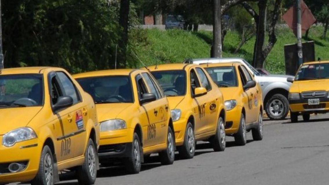Taxis por las nubes: Así es el nuevo aumento que piden